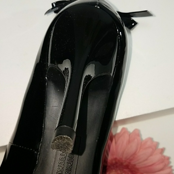 🌸- Mootsies Tootsies Black Patent Leather Pump - Picture 5 of 6